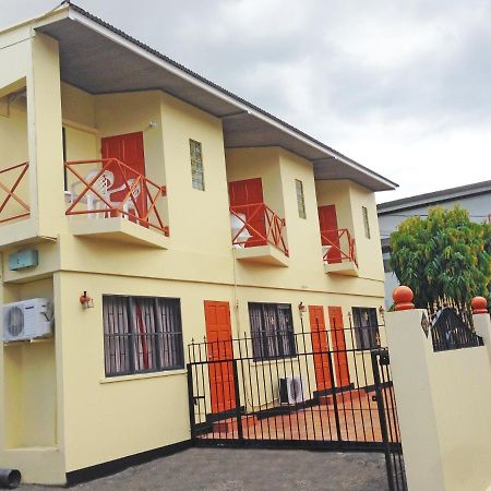 Sundeck Suites Boissiere Village Buitenkant foto